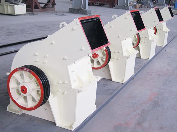 小型錘式破碎機(jī)-錘破碎石機(jī),石頭制砂機(jī),河卵石建筑垃圾粉碎機(jī)